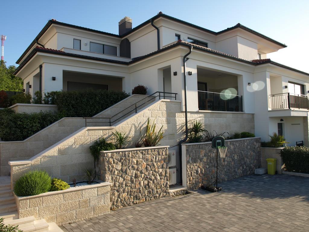 Villetta Mia Njivice Exterior photo